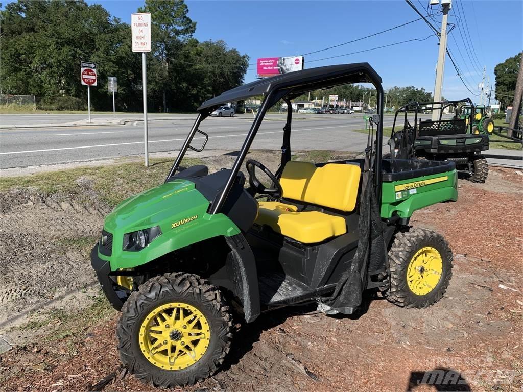 John Deere 590M Arbeitsfahrzeuge