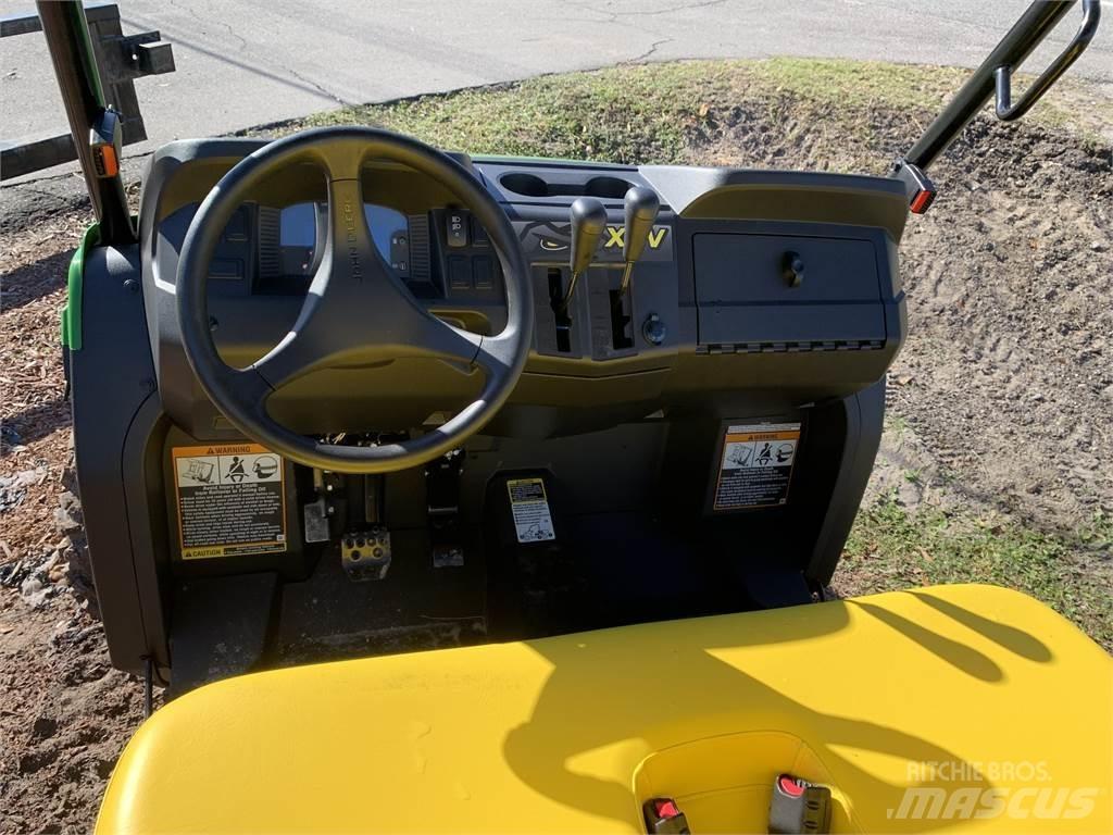 John Deere 590M Arbeitsfahrzeuge