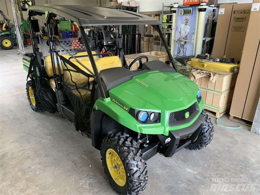 John Deere 590M Arbeitsfahrzeuge
