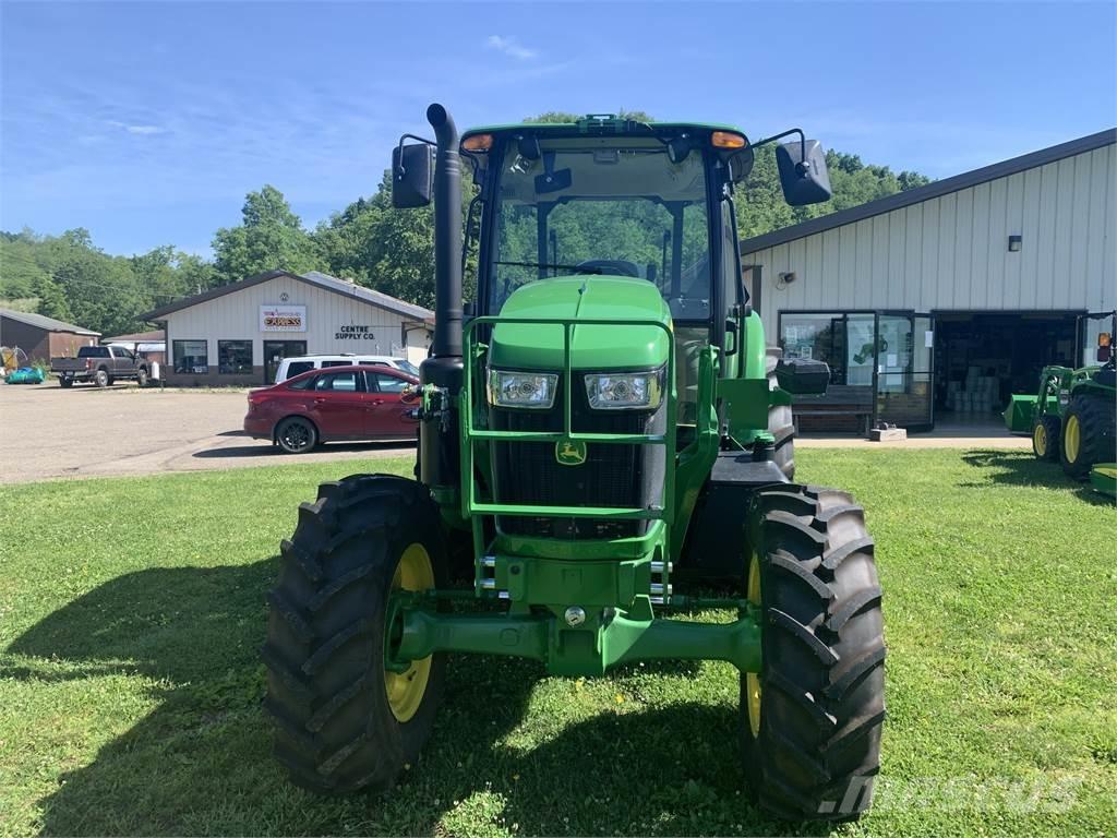 John Deere 6120E Traktoren