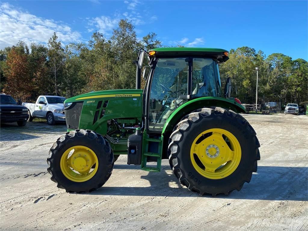 John Deere 6135E Traktoren