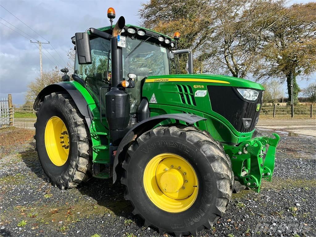 John Deere 6215R Traktoren