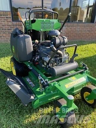 John Deere 636M Reitermäher