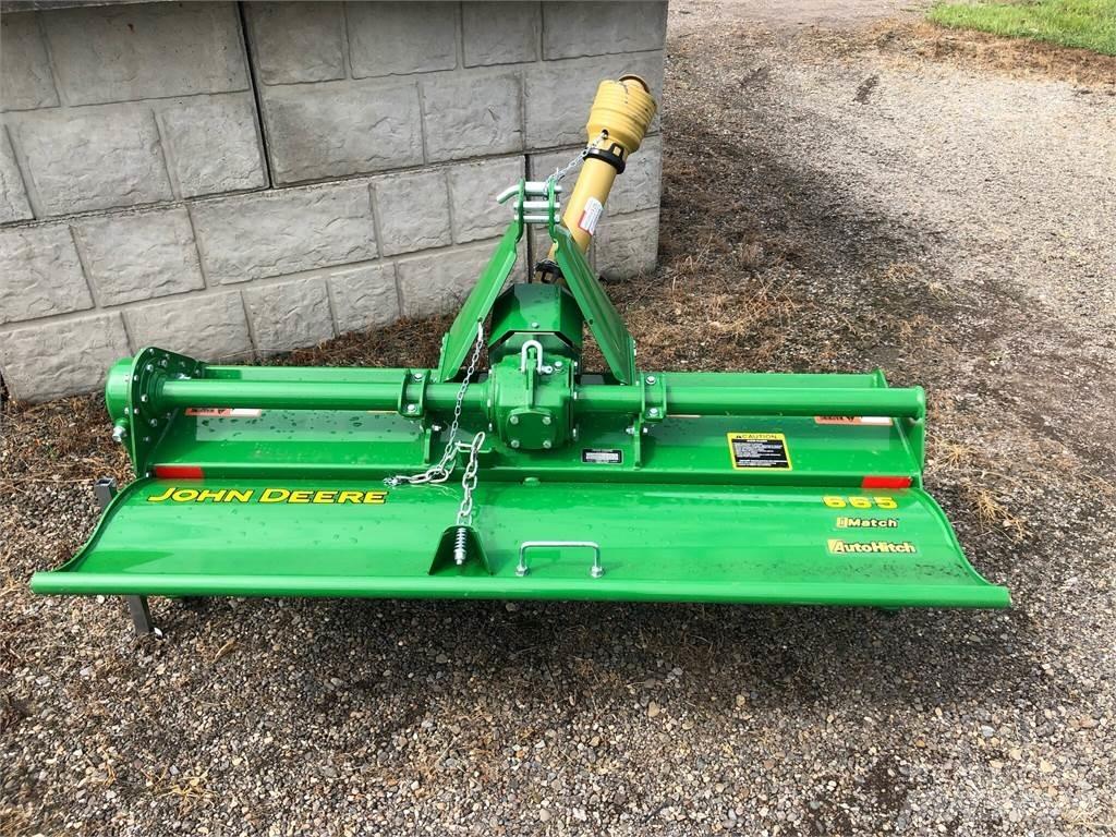 John Deere 665 Motoreggen / Rototiller