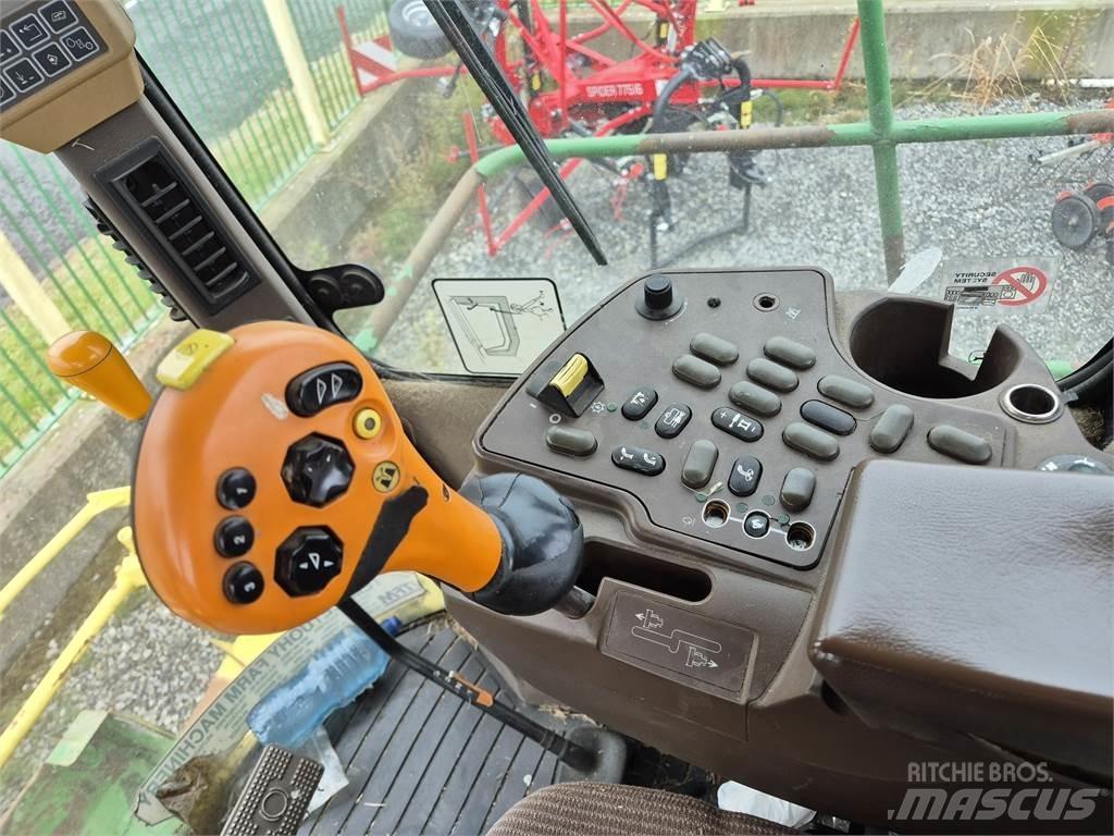 John Deere 7300 Feldhäcksler