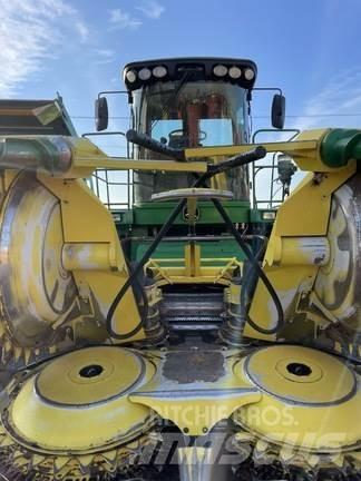 John Deere 7700 Feldhäcksler