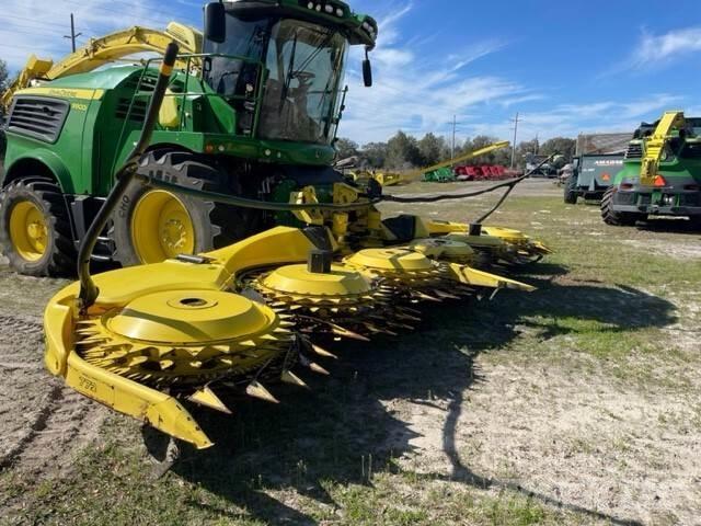 John Deere 772 Sonstige Grünlandgeräte