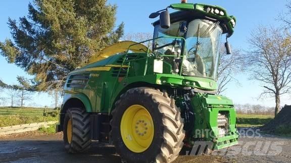John Deere 8400 Feldhäcksler