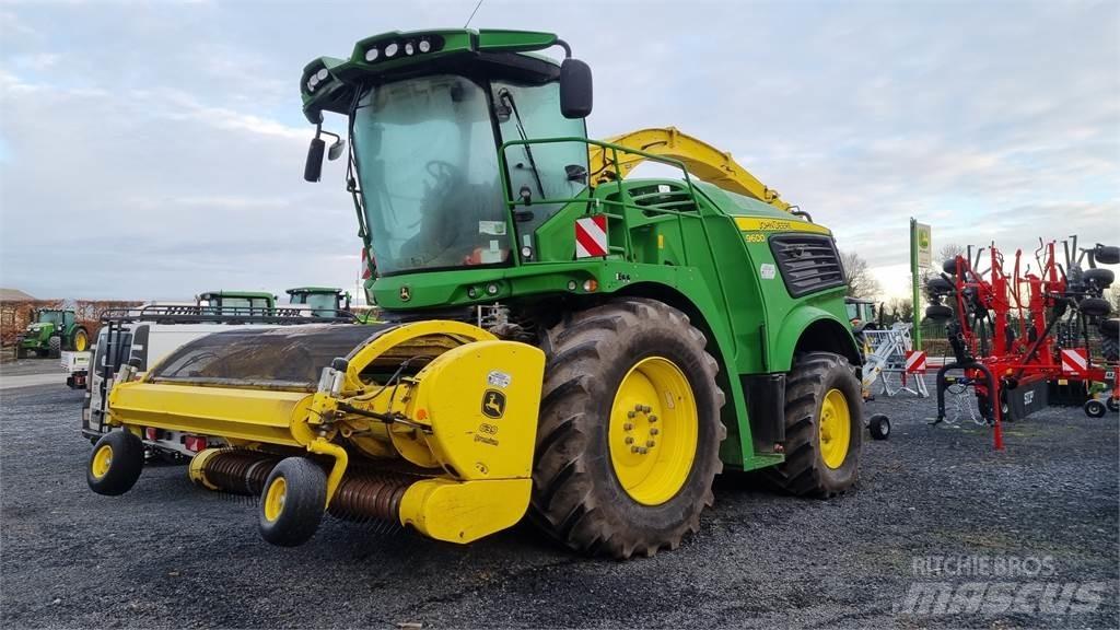 John Deere 9600 Feldhäcksler
