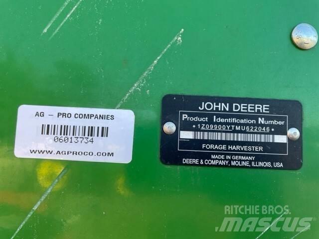 John Deere 9900 Feldhäcksler
