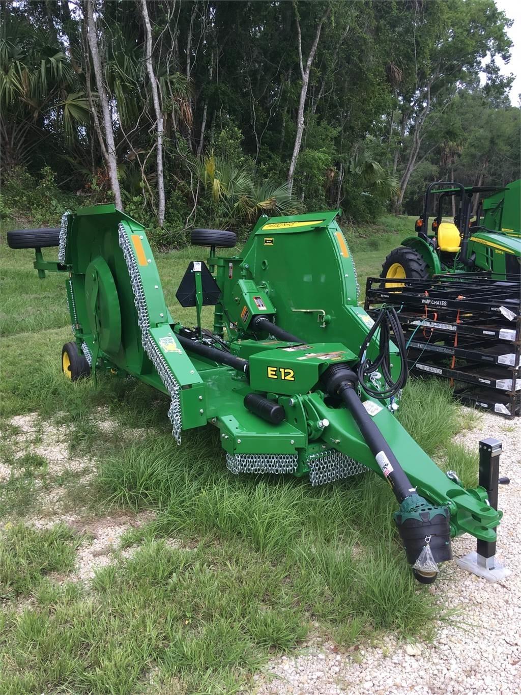 John Deere FC12E Ballenschredder, -schneider und -wickler