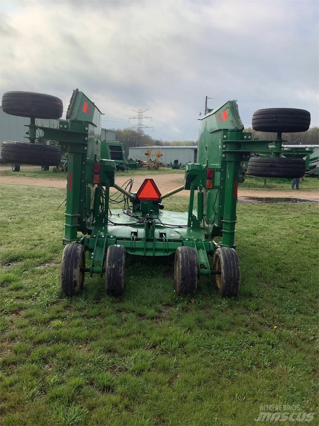John Deere R20 Ballenschredder, -schneider und -wickler