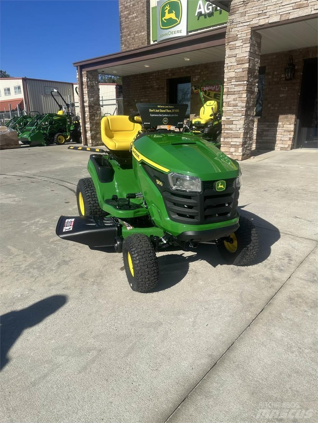 John Deere S100 Reitermäher