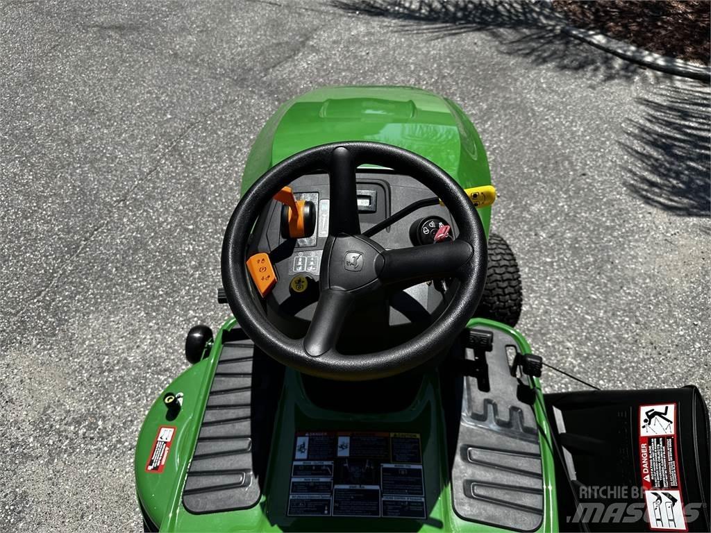 John Deere S100 Reitermäher