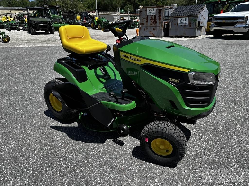 John Deere S100 Reitermäher