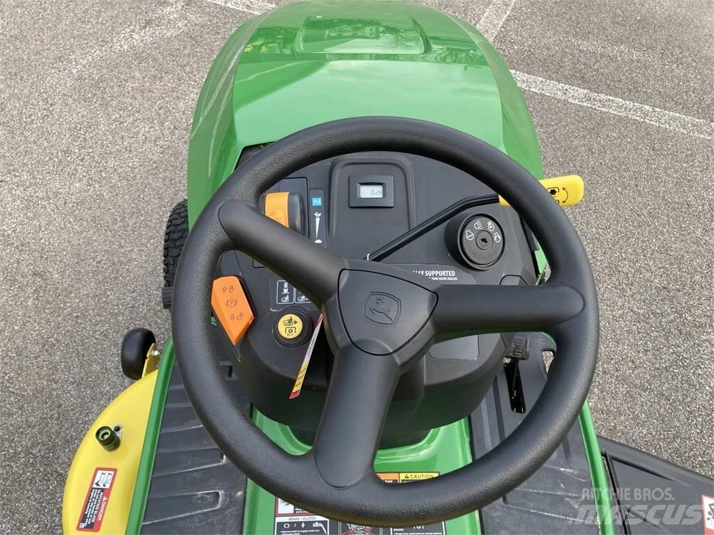 John Deere S100 Reitermäher
