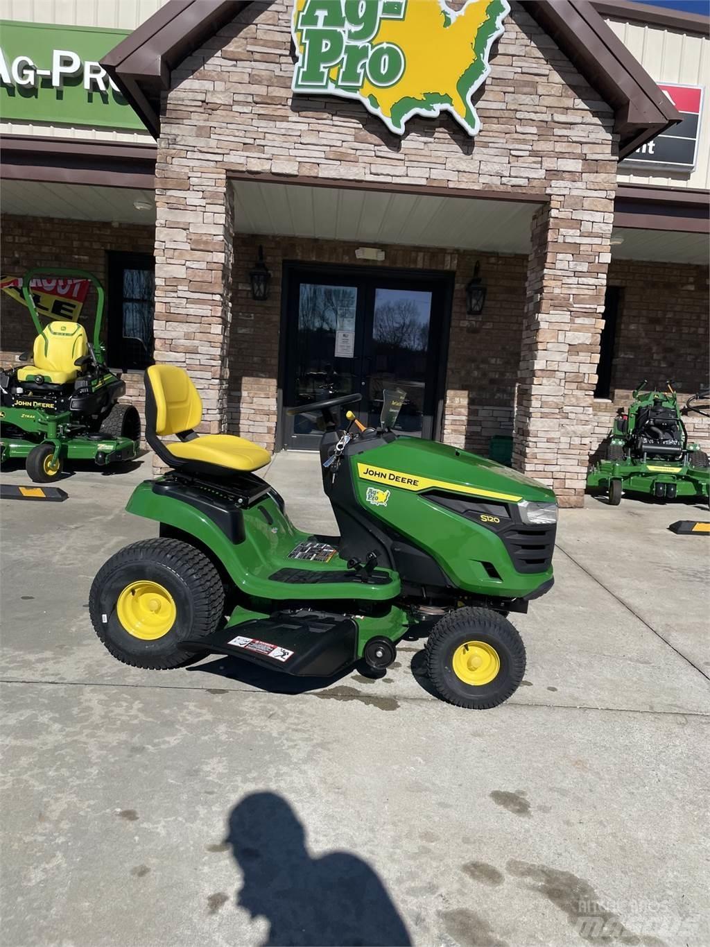 John Deere S120 Reitermäher