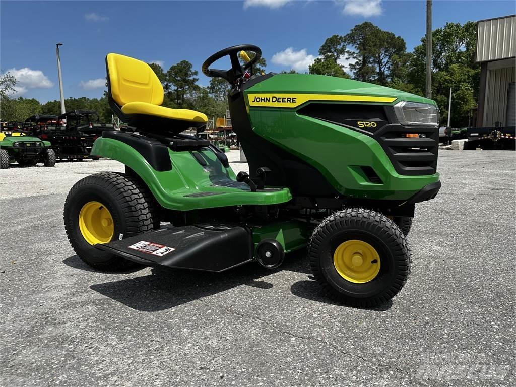 John Deere S120 Reitermäher