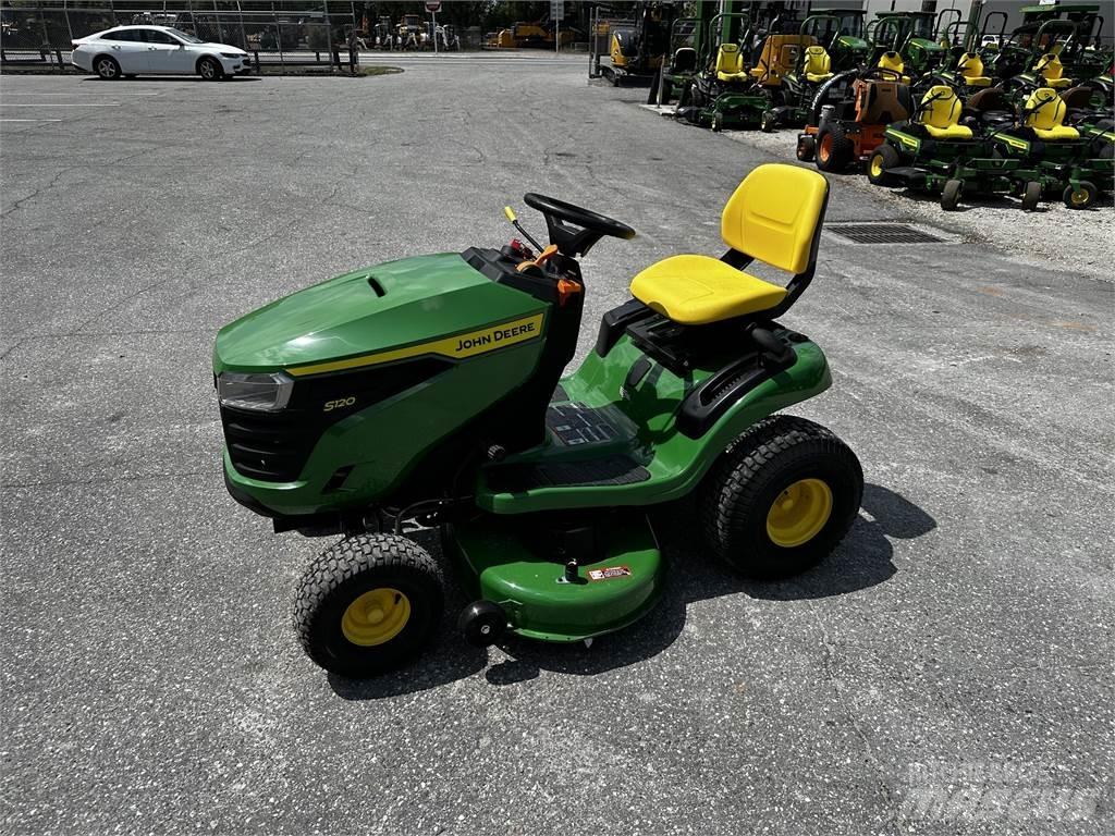 John Deere S120 Reitermäher