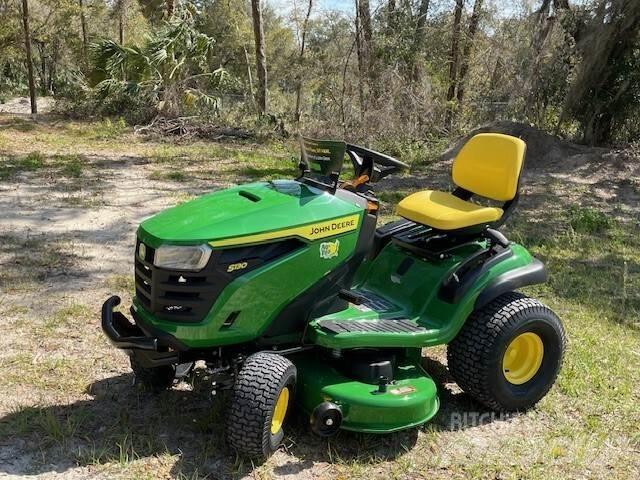 John Deere S130 Reitermäher