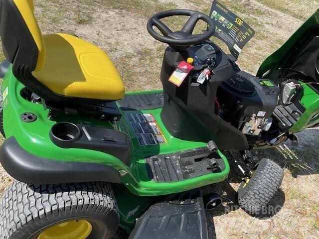 John Deere S130 Reitermäher