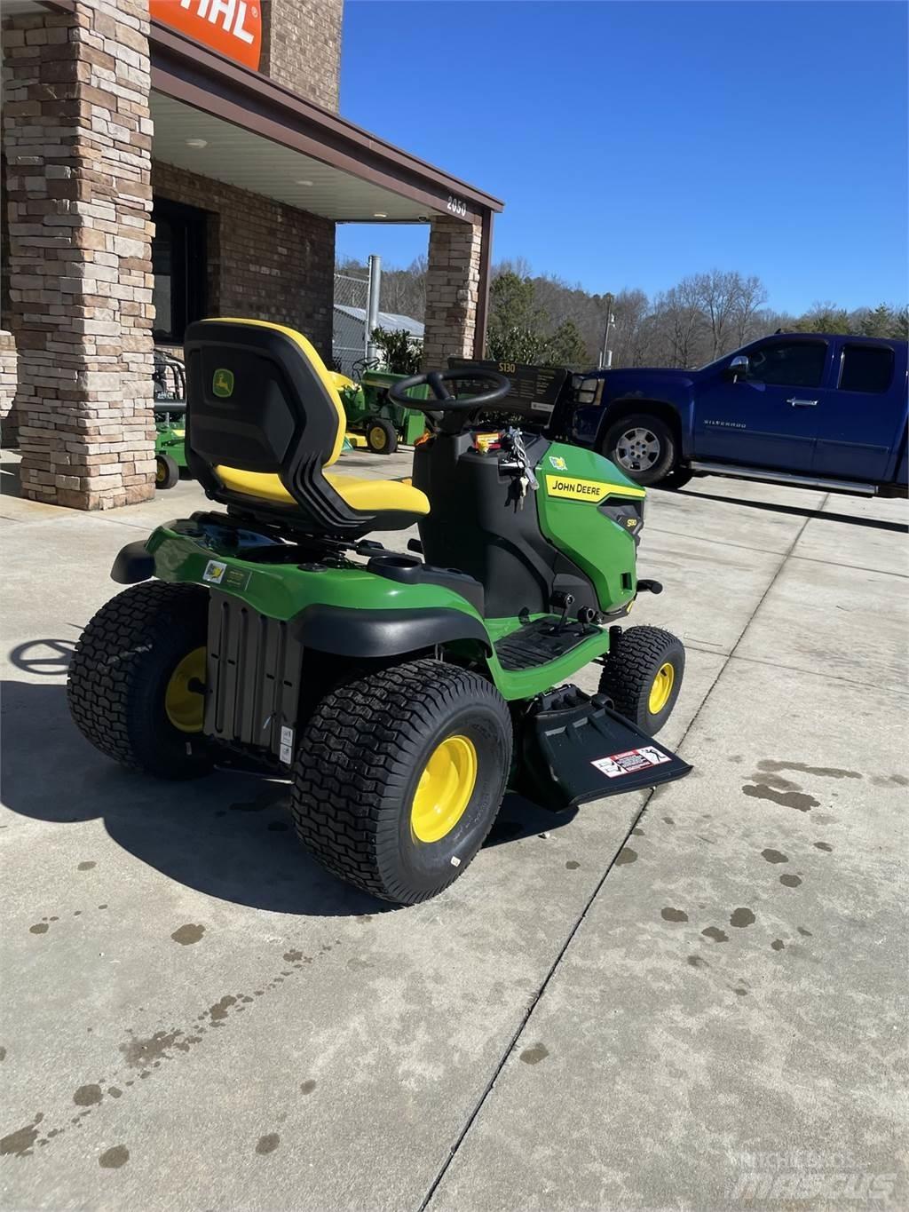John Deere S130 Reitermäher