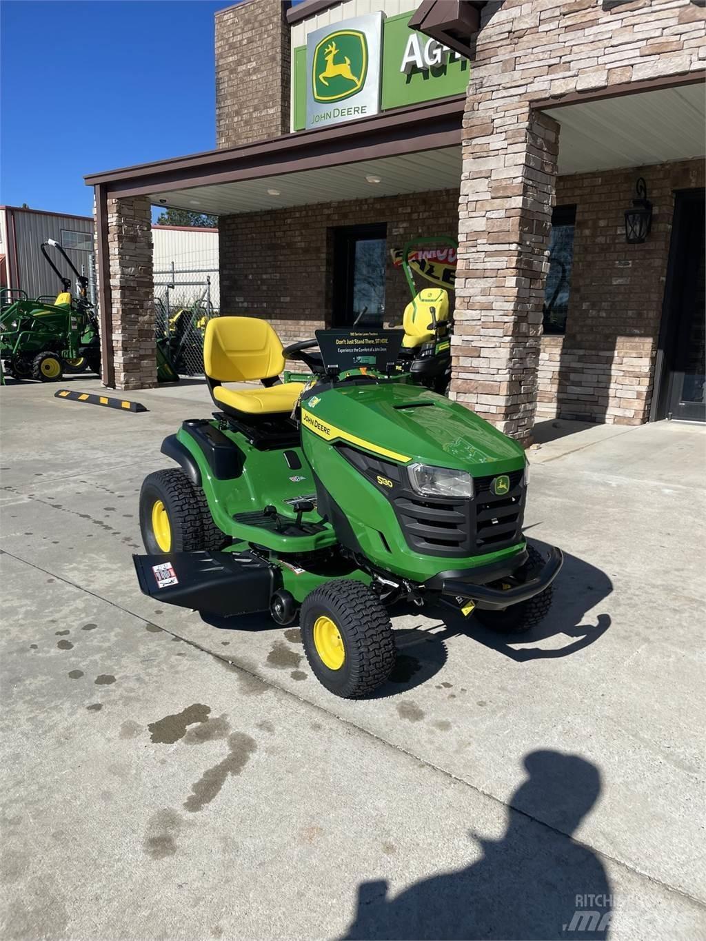 John Deere S130 Reitermäher