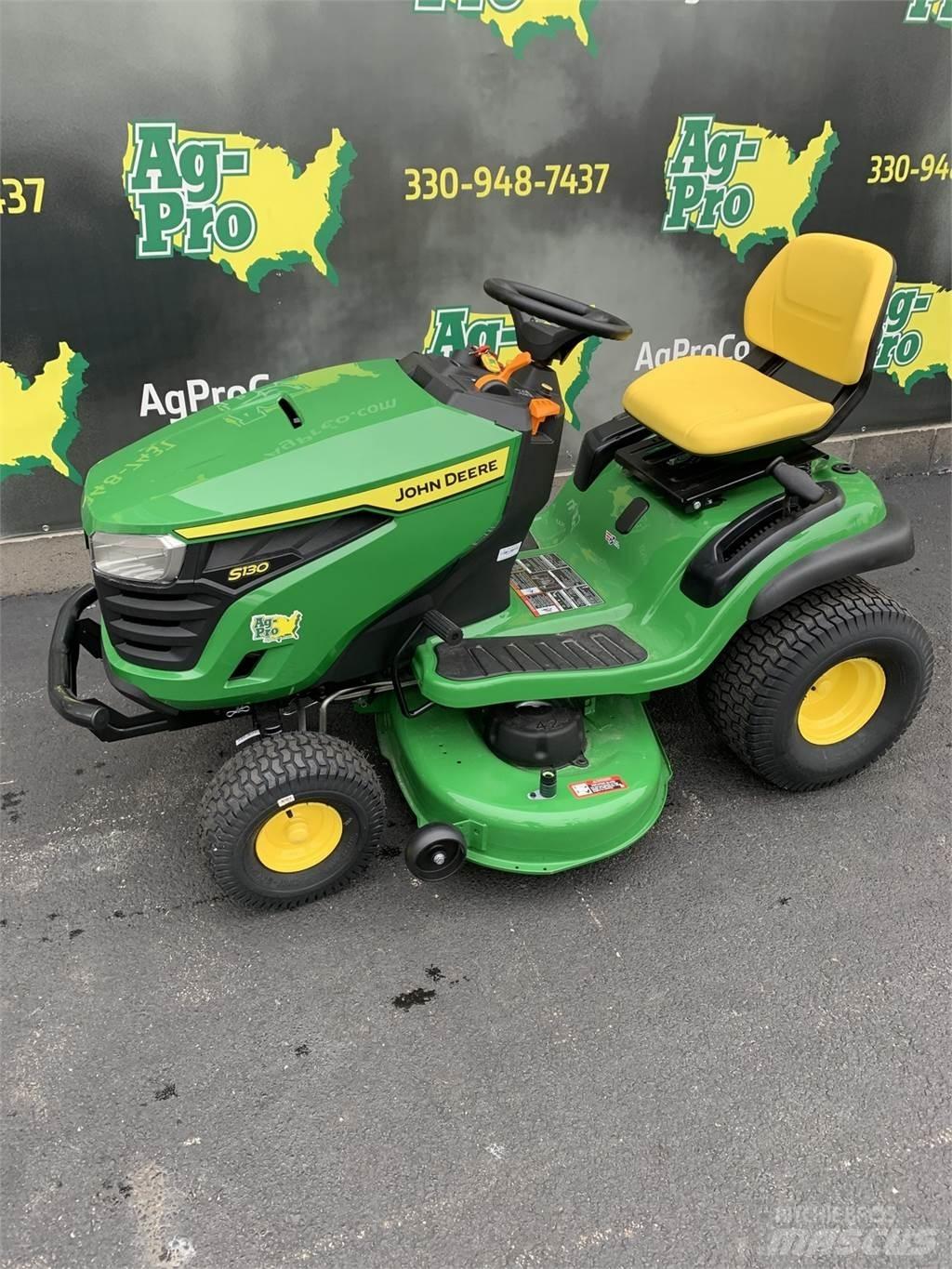 John Deere S130 Reitermäher