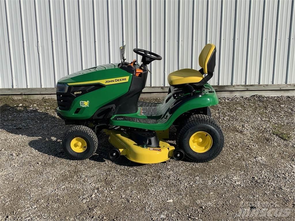 John Deere S140 Reitermäher