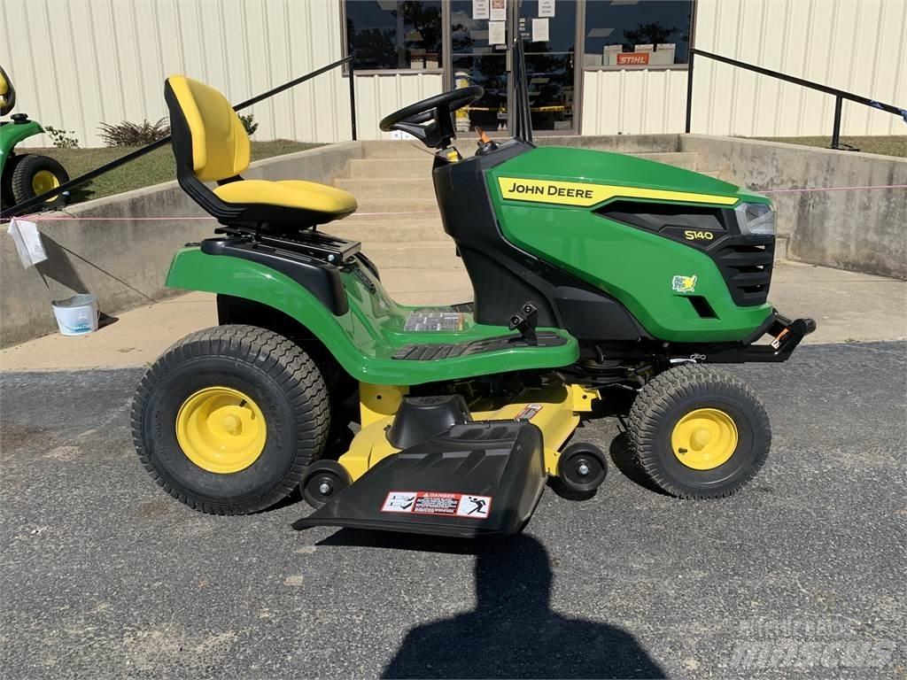 John Deere S140 Reitermäher