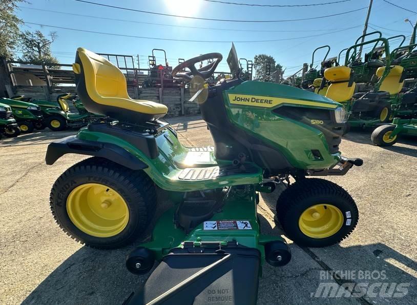 John Deere S180 Kleintraktoren