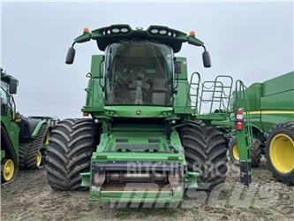 John Deere S680 Mähdrescher