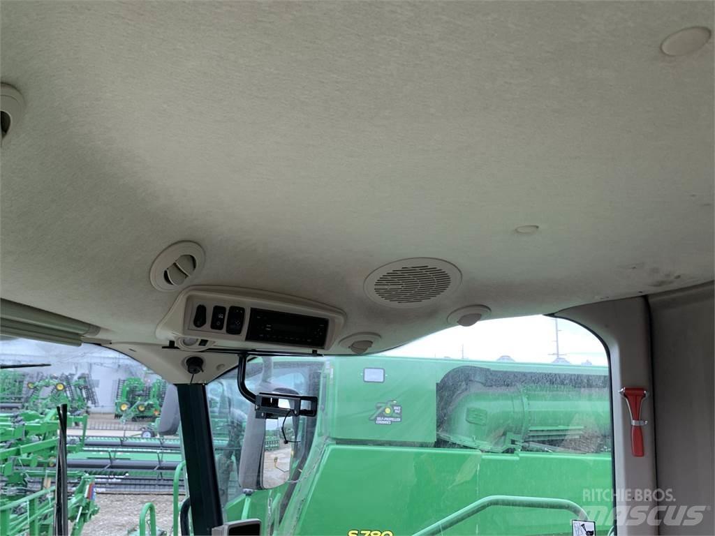John Deere S680 Mähdrescher