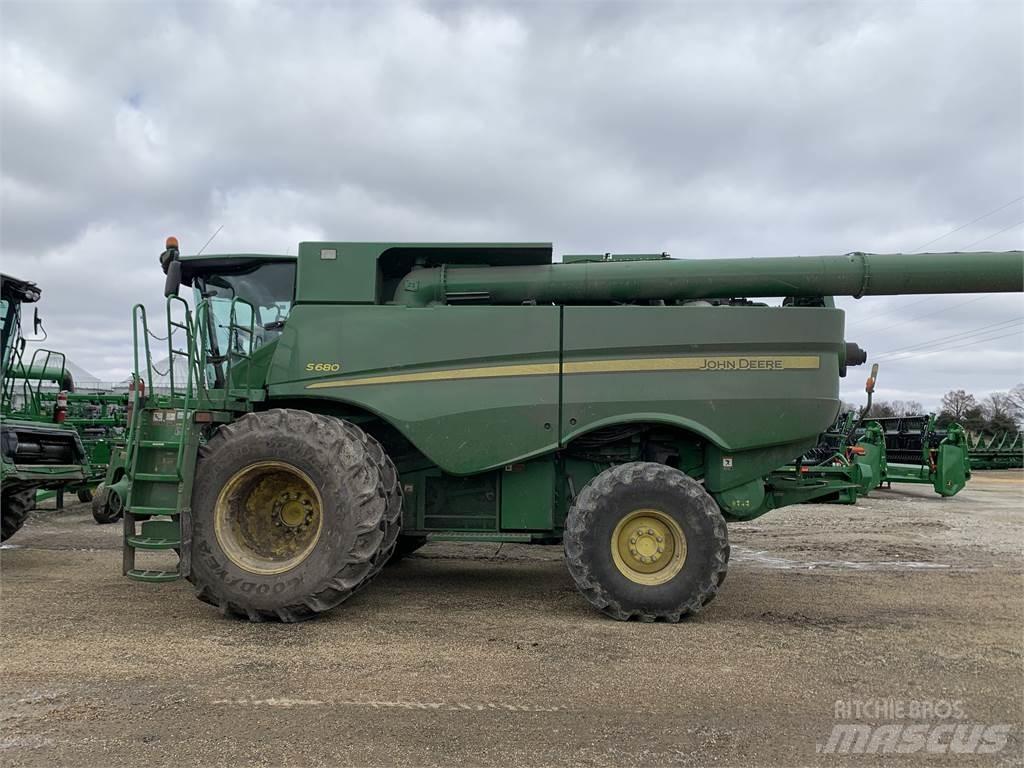 John Deere S680 Mähdrescher