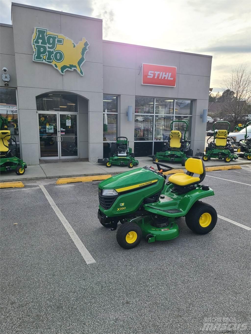 John Deere X330 Kleintraktoren