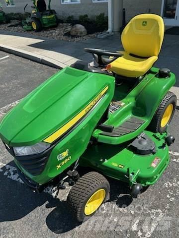 John Deere X380 Reitermäher