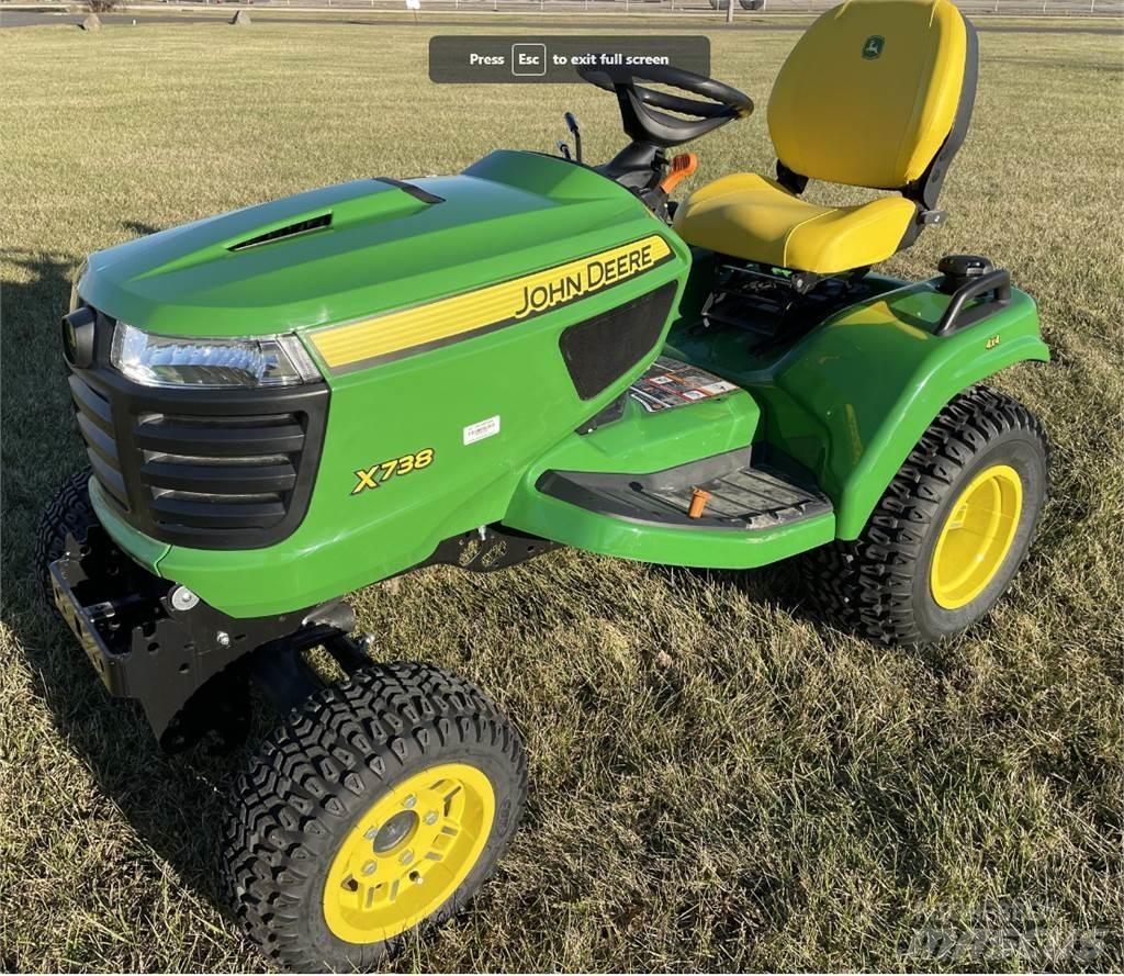John Deere X738 Kleintraktoren