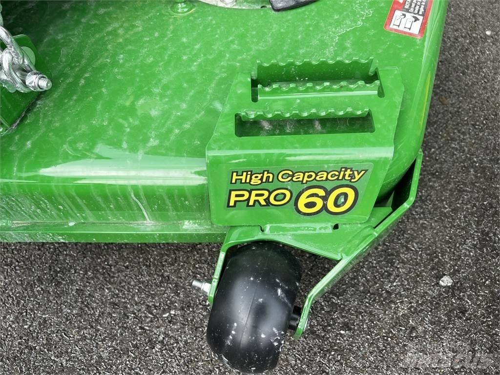 John Deere Z720E Null-Wendekreis Mäher
