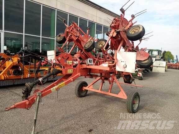 Kuhn GF 7702 Kreiselheuer/-wender