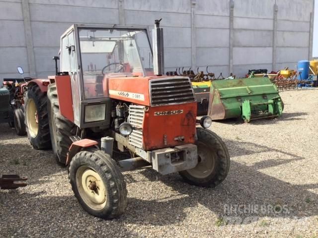 Ursus C-385 Traktoren