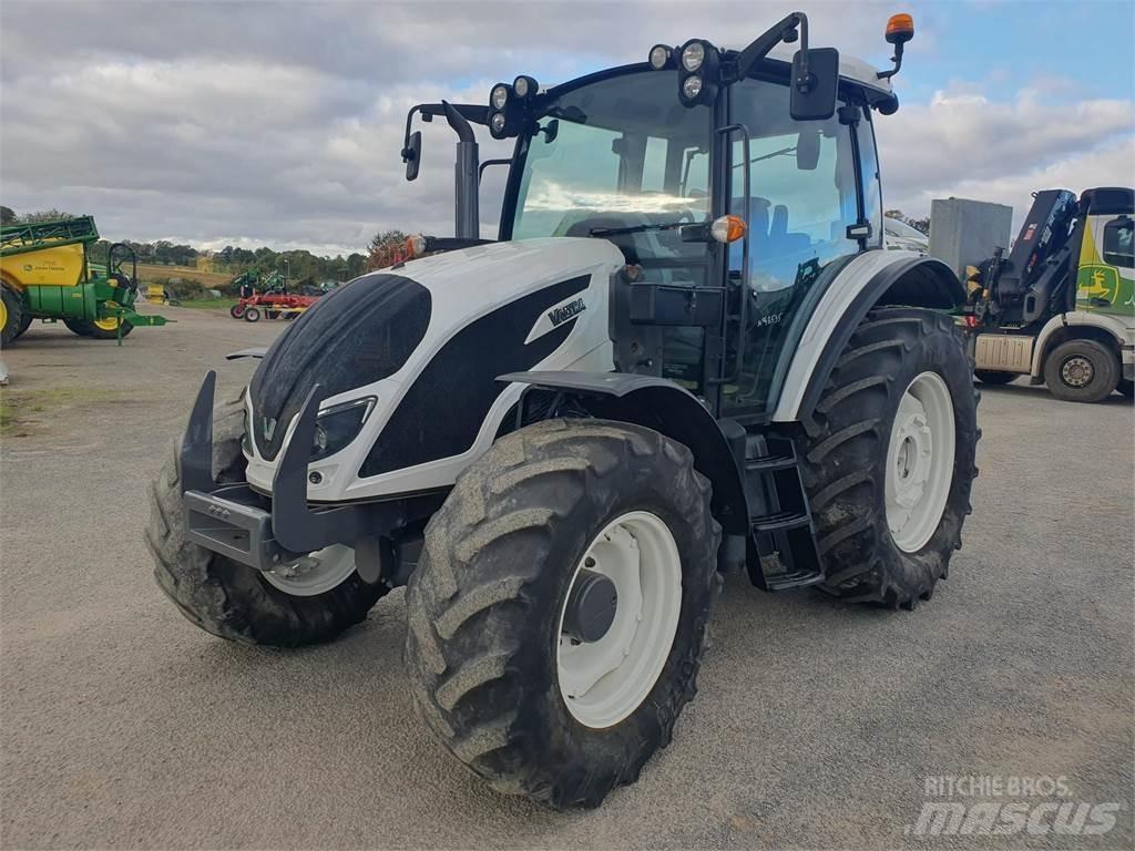 Valtra A104 Traktoren