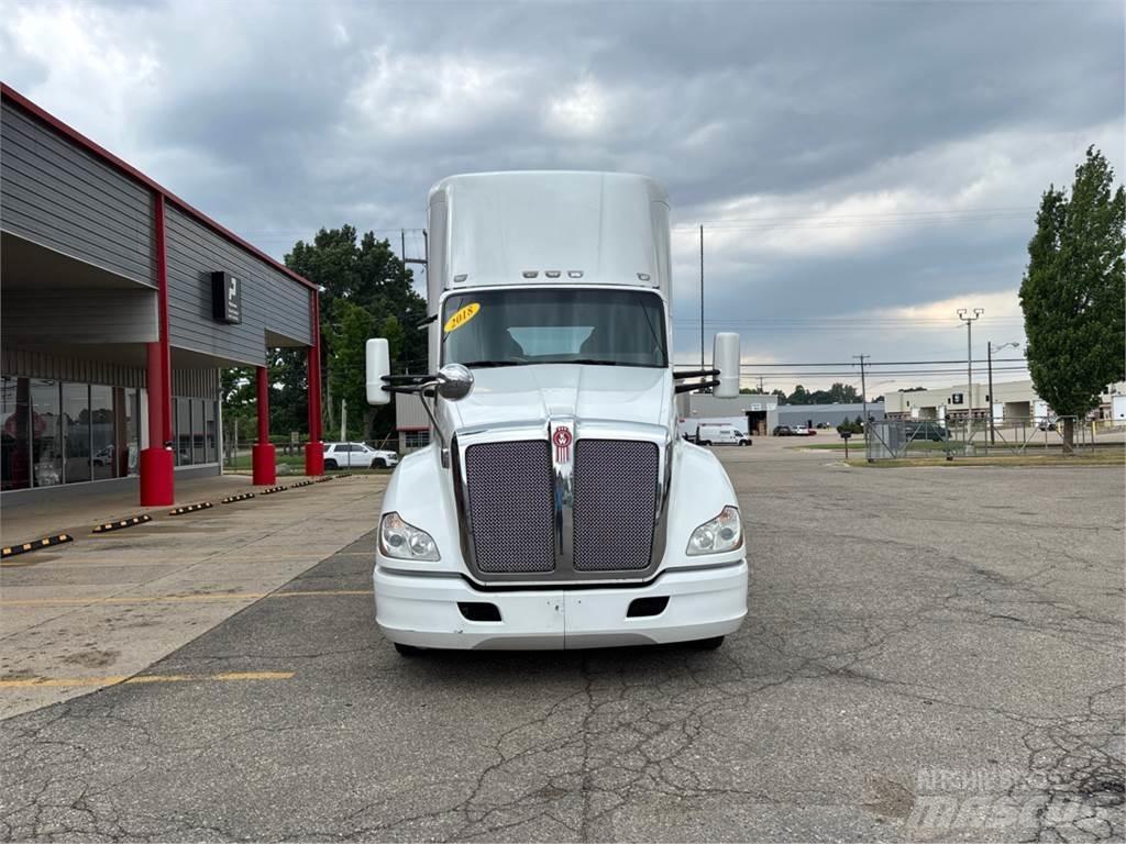 Kenworth T680 Sattelzugmaschinen