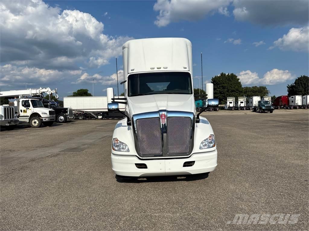 Kenworth T680 Sattelzugmaschinen