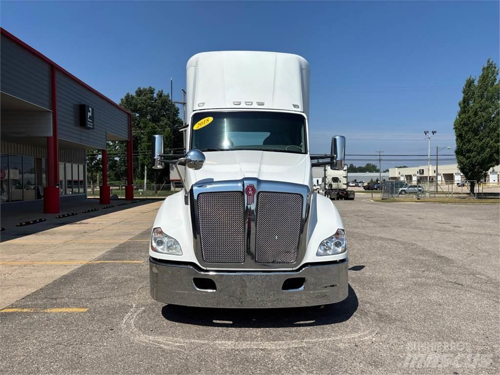 Kenworth T680 Sattelzugmaschinen