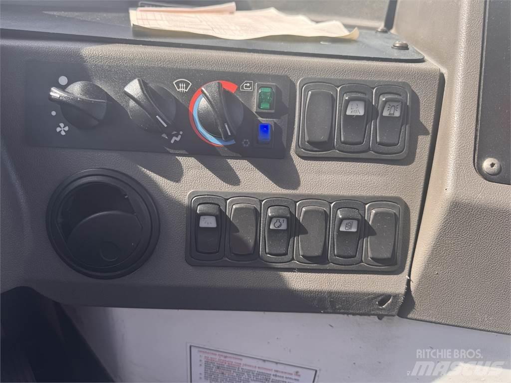 Ottawa T2 4X2 Andere Fahrzeuge