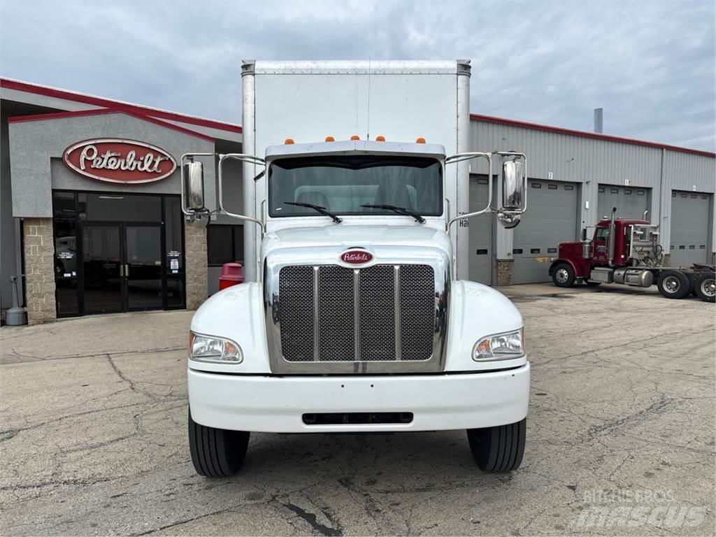 Peterbilt 337 Kofferaufbau