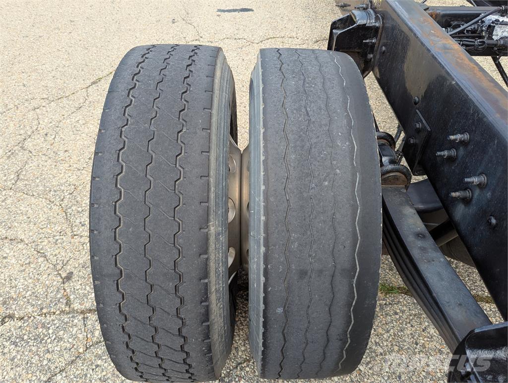 Peterbilt 337 Andere Fahrzeuge