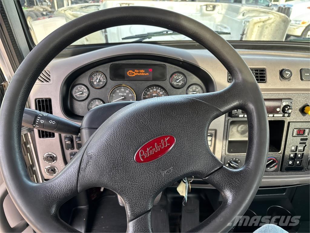 Peterbilt 337 Andere Fahrzeuge