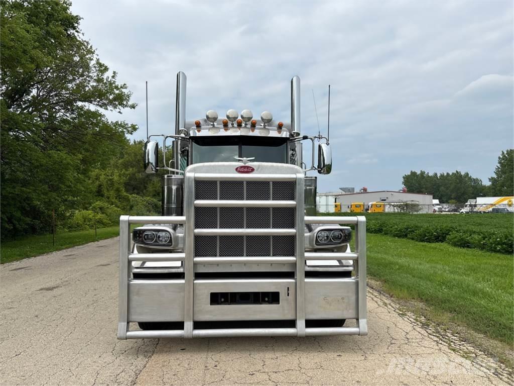 Peterbilt 389 Andere Fahrzeuge