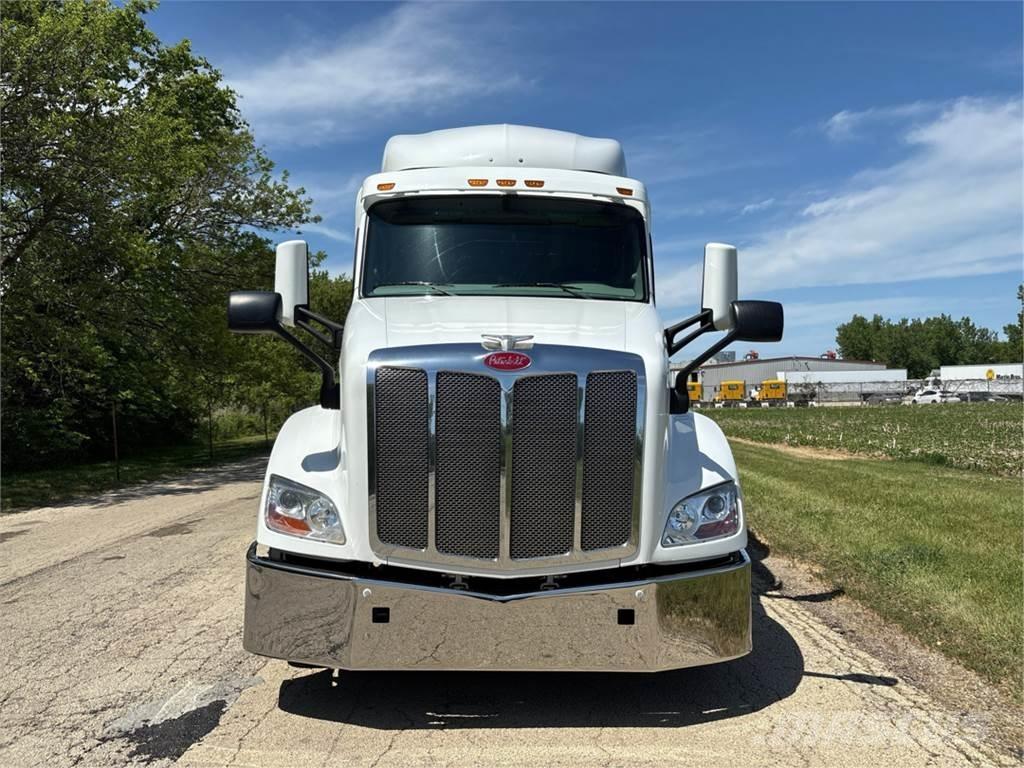 Peterbilt 579 Tractor Units